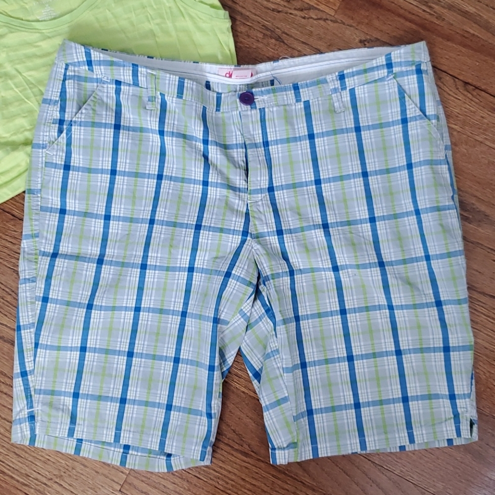 Womens Plaid Short